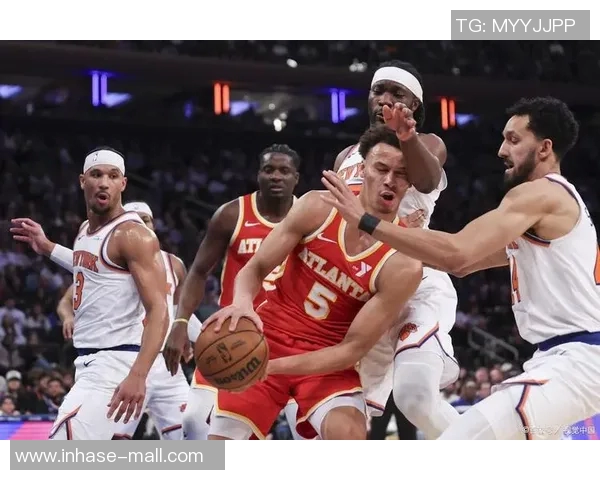 2013年尼克斯与老鹰精彩对决回顾球迷热情高涨的激烈比赛瞬间 2013年尼克斯与老鹰精彩对决回顾球迷热情高涨的激烈比赛瞬间