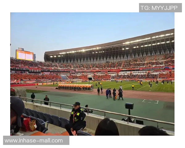 亚冠激战鲁能迎战鹿岛全力争胜精彩直播不容错过