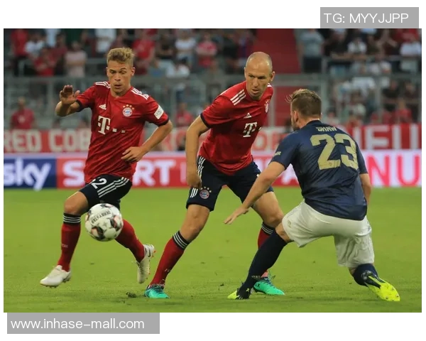 曼联与拜仁元老赛精彩回顾录像重温经典对决瞬间